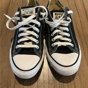Black Converse Chuck Taylor Low good condition M Size 9